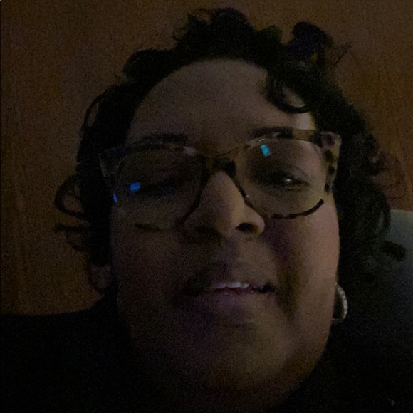 Meet your Posher, Vickie - Picture 1 of 1